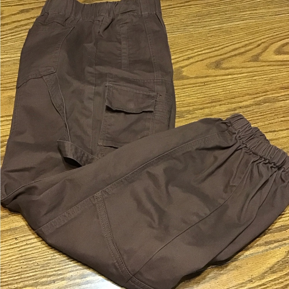 Women’s size medium, forever, 21 Brown Cargo Pants